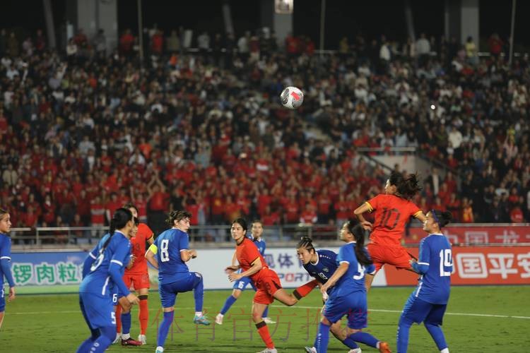 中国女足积蓄力量 力争2015世界杯重返前八